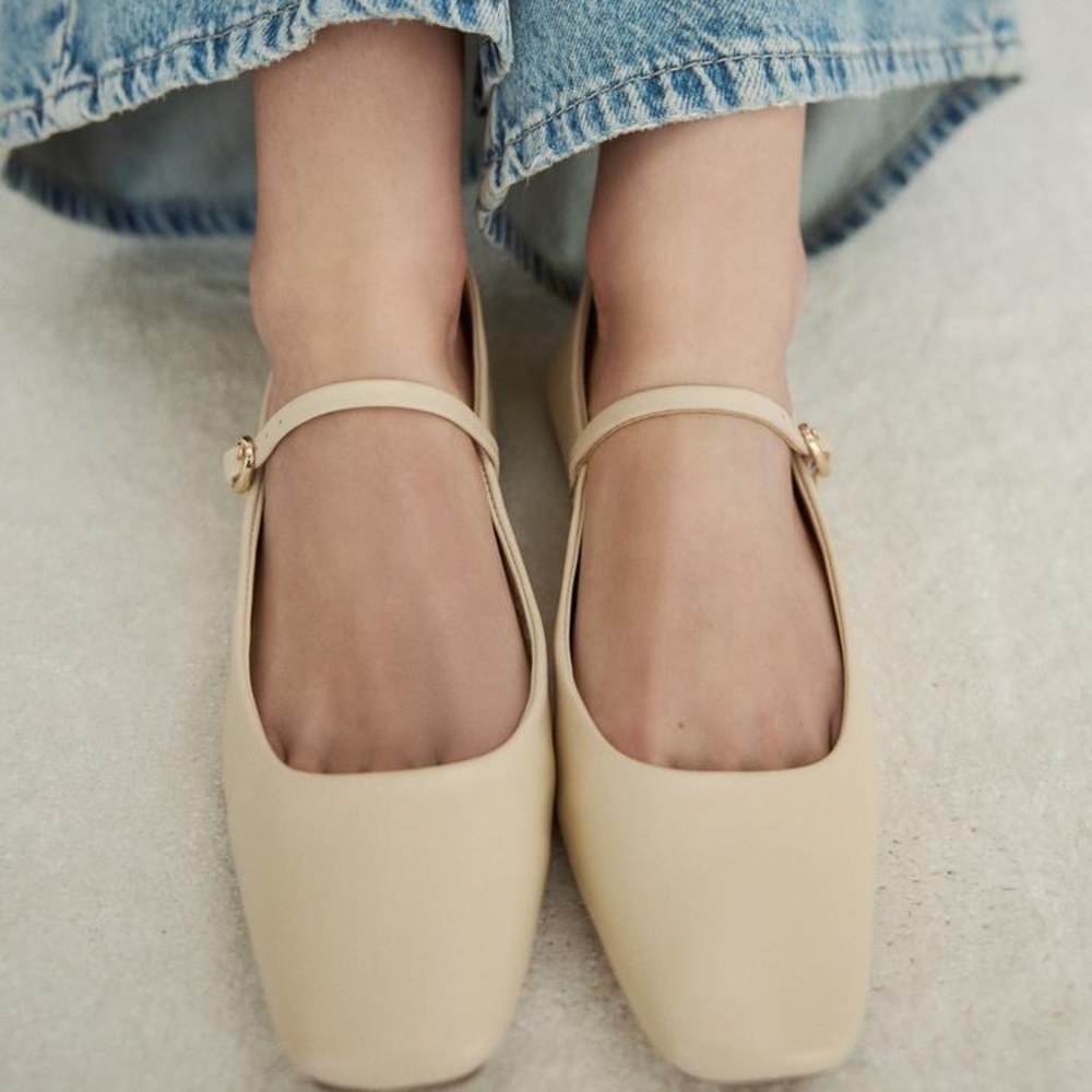 Zara Tan Leather Ballet Flats